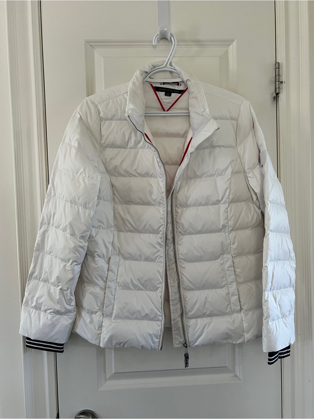 Tommy Hilfiger White Quilted Down-Style Puffer Jacket with Contrast Trim